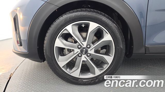 Kia Stonic из Кореи Encar