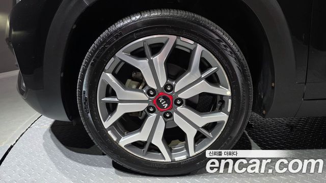 Kia Seltos из Кореи Encar