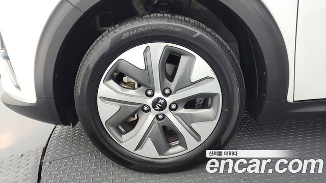 Kia Niro Prestige — пробег 242 514 км — фото 5 из 5