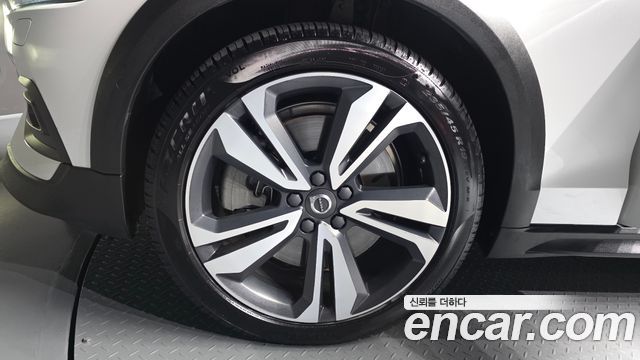Volvo V60 из Кореи Encar