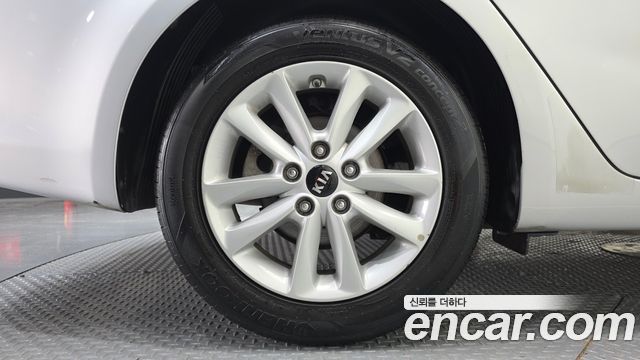 Kia K3 из Кореи Encar