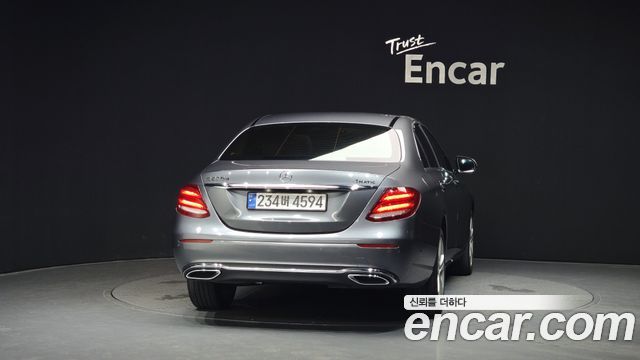 Mercedes-Benz E-Class E220d 4MATIC Avantgarde — пробег 213 826 км — фото 4 из 5