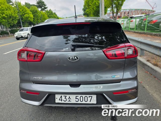 Kia Niro из Кореи Encar