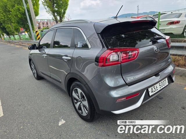 Kia Niro из Кореи Encar