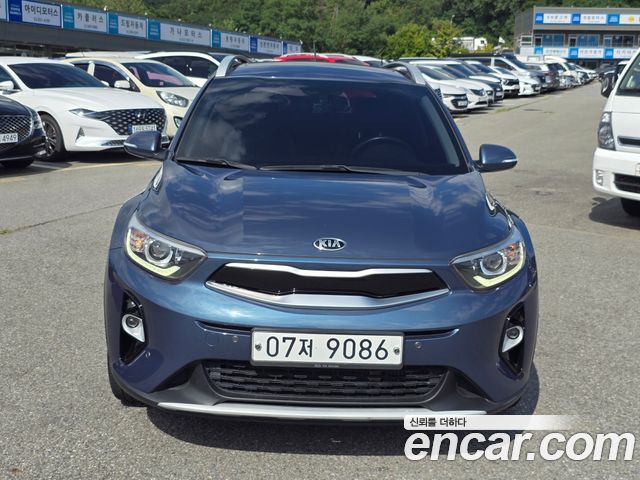 Kia Stonic из Кореи Encar