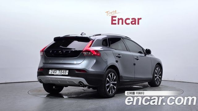 Volvo V40 из Кореи Encar