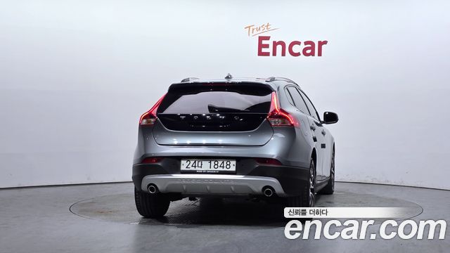 Volvo V40 из Кореи Encar
