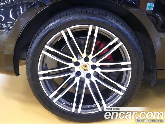 Porsche Macan из Кореи Encar