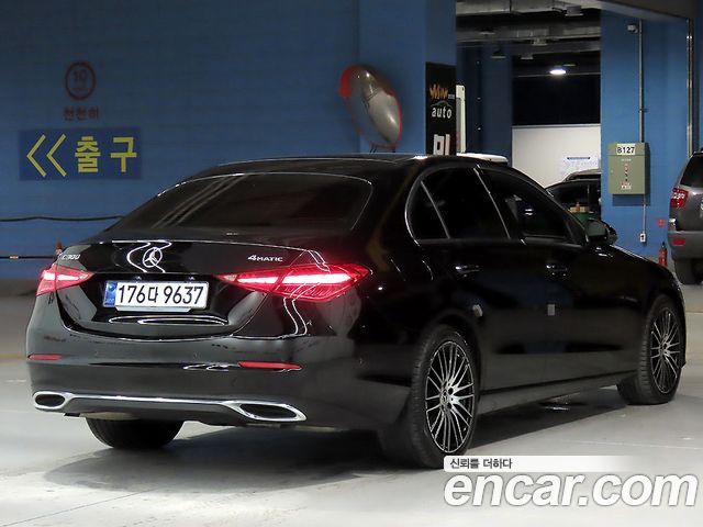 Mercedes-Benz C-Class C300 4MATIC Avantgarde — пробег 28 200 км — фото 2 из 5