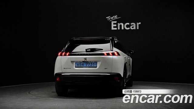Peugeot 2008 EV GT — пробег 8 042 км