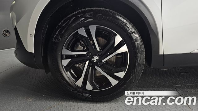 Peugeot 2008 EV GT — пробег 8 042 км