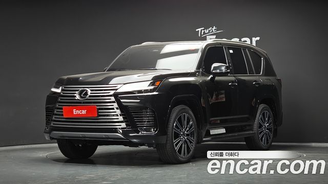 Lexus LX 700h Luxury — пробег 8 км — фото 1 из 5