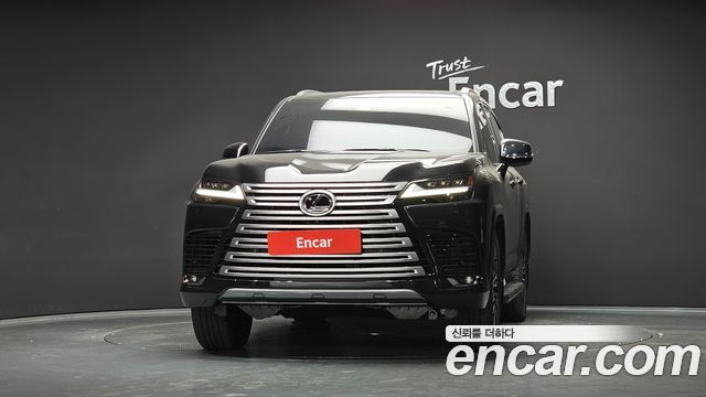Lexus LX 700h Luxury — пробег 8 км — фото 3 из 5