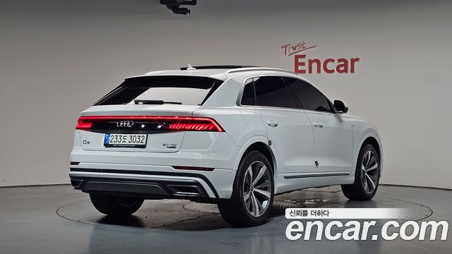 Audi Q8 50 TDI Quattro Premium — пробег 37 027 км