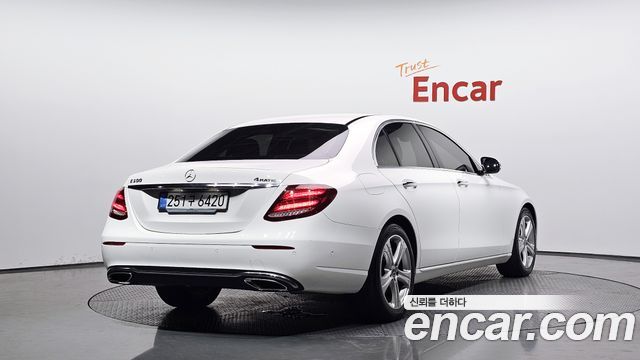 Mercedes-Benz E-Class из Кореи Encar