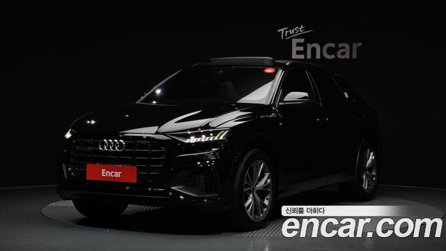 Audi Q8 55 TFSI Quattro Premium — пробег 26 363 км