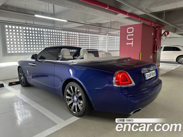 Rolls-Royce Dawn 6.6 V12 — пробег 66 000 км — фото 4 из 5