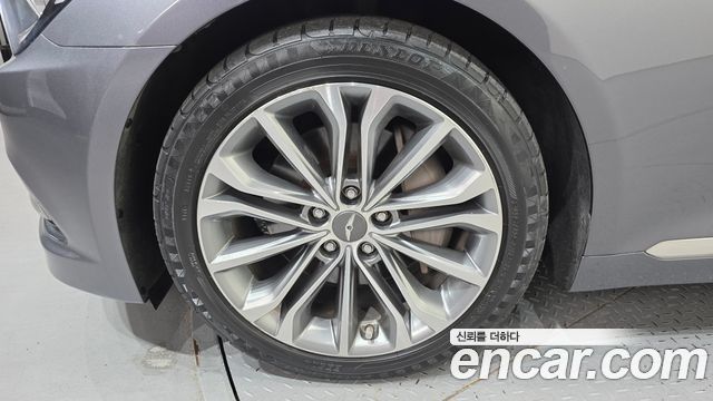 Hyundai Genesis из Кореи Encar