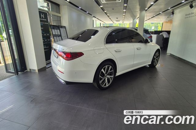 Mercedes-Benz E-Class из Кореи Encar