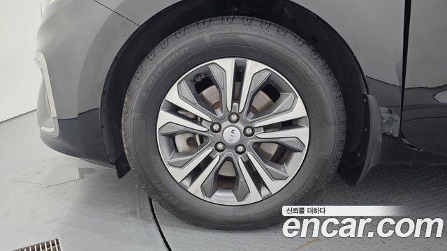 Kia Carnival 9-Seater Luxury — пробег 155 033 км — фото 5 из 5