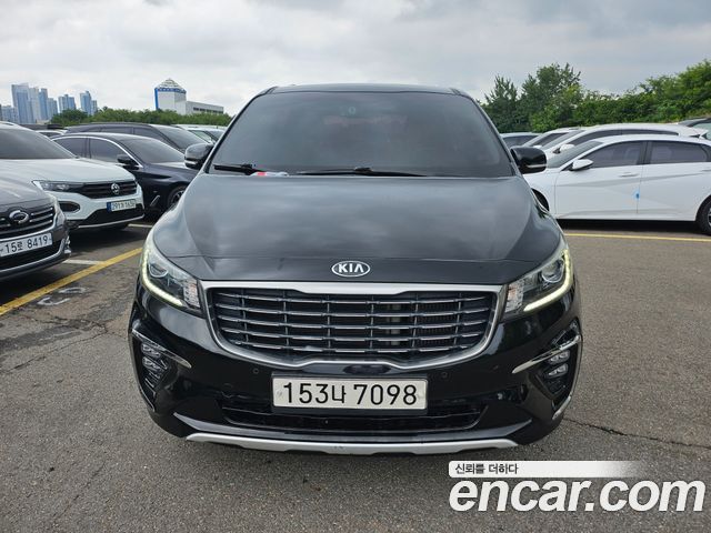 Kia Carnival 9-Seater Prstige — пробег 144 297 км — фото 2 из 5