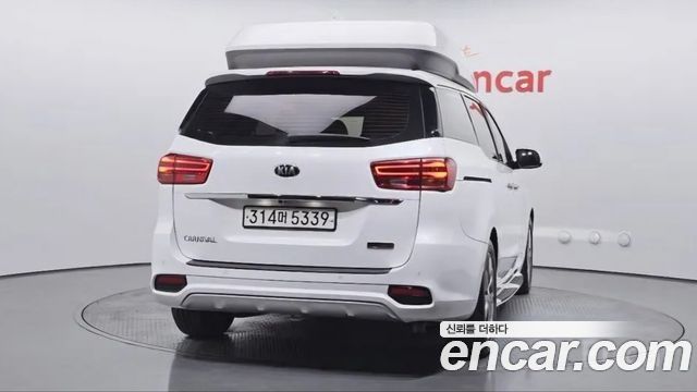 Kia Carnival из Кореи Encar