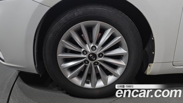 Kia K7 из Кореи Encar