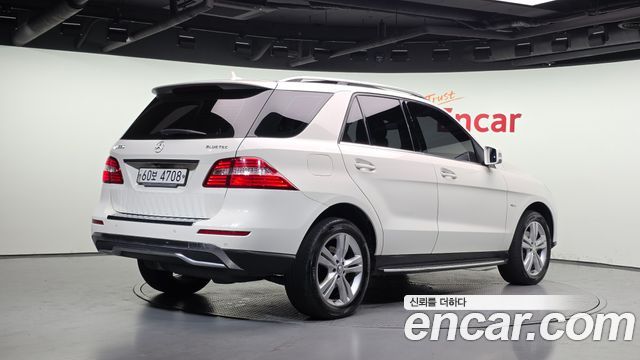 Mercedes-Benz M-class ML350 BlueTEC 4MATIC — пробег 143 691 км — фото 2 из 5