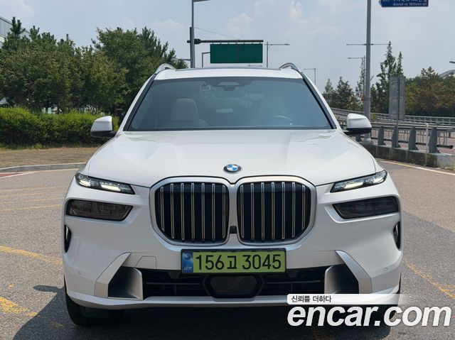 BMW X7 xDrive 40i Design Pure Excellence 6-Seater — пробег 11 343 км — фото 3 из 5
