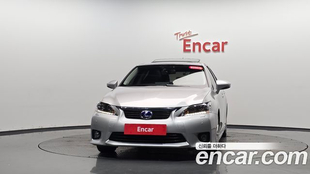 Lexus CT200h 1.8 Compact Luxury ZWA10 — пробег 74886 км