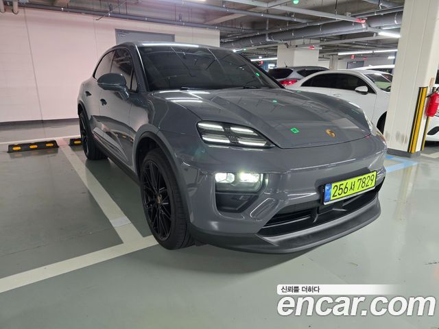 Porsche Macan 4S — пробег 9 122 км — фото 2 из 5