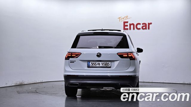 Volkswagen Tiguan 2.0 TDI Prestige — пробег 67 713 км — фото 4 из 5