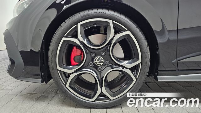 Volkswagen Golf 2.0 GTI — пробег 379 км — фото 5 из 5