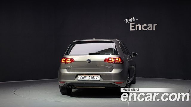 Volkswagen Golf 2.0 TDI Premium — пробег 36 054 км — фото 4 из 5