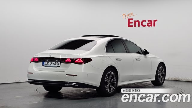Mercedes-Benz E-Class из Кореи Encar