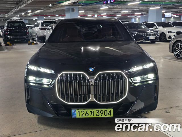 BMW 7-Series 740i xDrive M Sport — пробег 9 461 км — фото 3 из 5