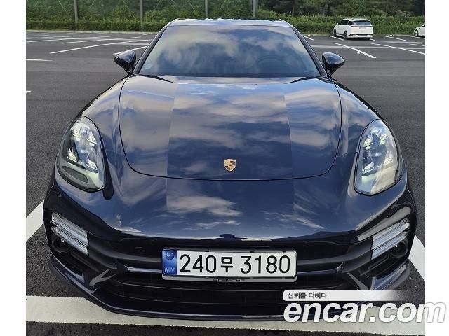 Porsche Panamera 2.9 AWD Platinum Edition — пробег 9 111 км — фото 1 из 5