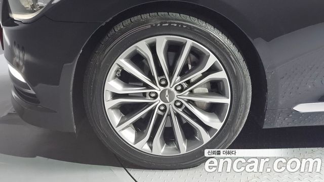 Hyundai Genesis из Кореи Encar