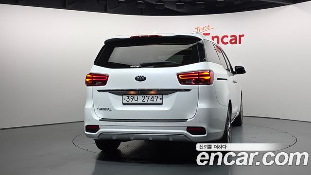 Kia Carnival из Кореи Encar