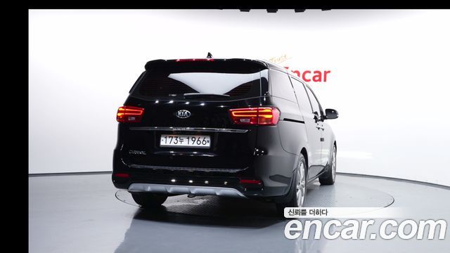 Kia Carnival из Кореи Encar