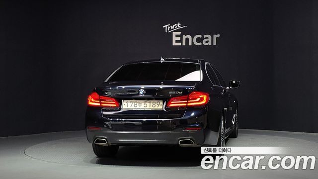 BMW 5-Series 520d xDrive M Sport Package Plus — пробег 71 066 км — фото 4 из 5