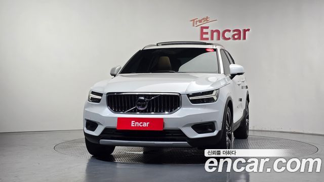 Volvo XC40 B4 Inscription — пробег 102 703 км — фото 3 из 5