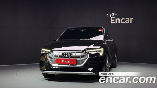 Audi e-tron 55 Quattro — пробег 98 815 км — фото 3 из 5