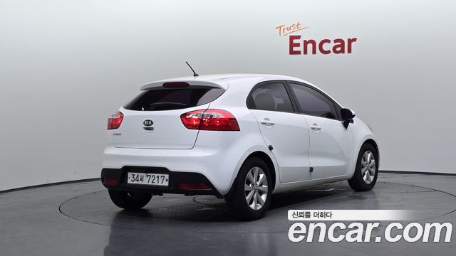 Kia pride 1.4 MPI Hatchback Deluxe — пробег 113 927 км — фото 2 из 5