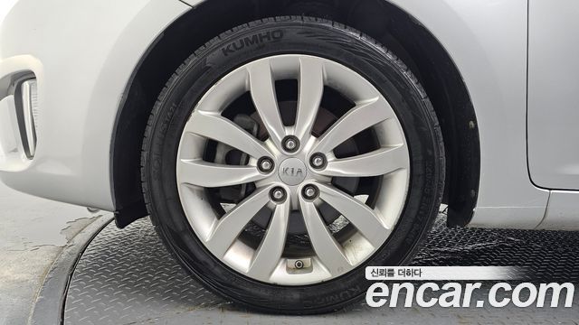 Kia Carens 2.0 LPi Prestige — пробег 88001 км