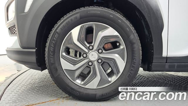 Hyundai Kona из Кореи Encar