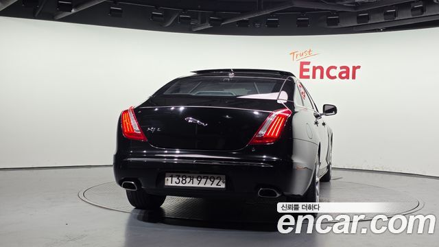 Jaguar XJ 3.0D Premium Luxury LWB X351 — пробег 230 137 км