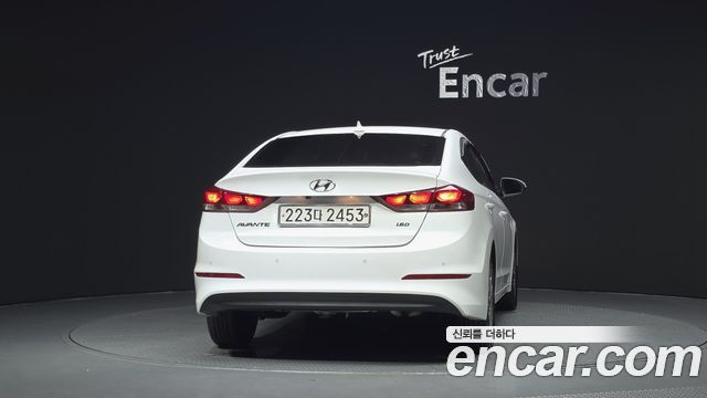 Hyundai AVANTE из Кореи Encar