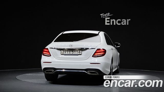 Mercedes-Benz E-Class из Кореи Encar
