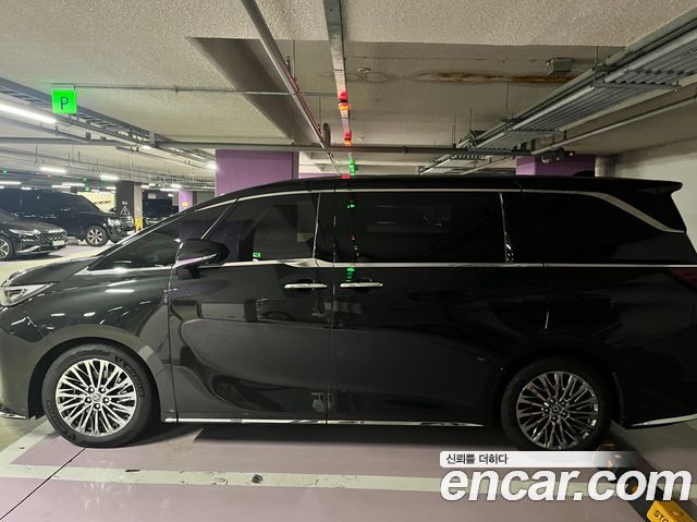 Lexus LM 500h Executive — пробег 14 500 км — фото 2 из 5